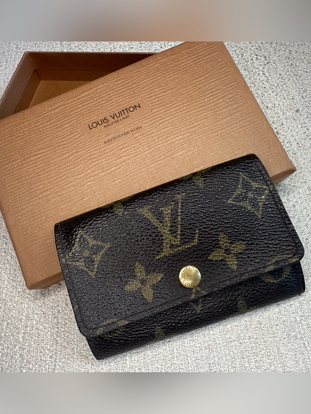 LV 6 Key holder